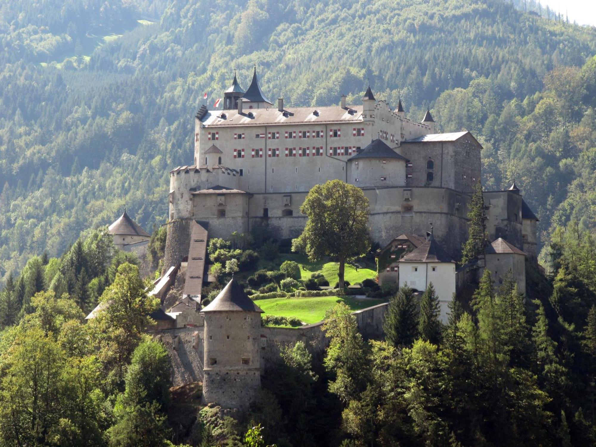 Hotel Der Burgblick-Adults Only Werfen Exterior foto